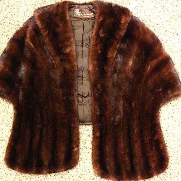 The Crescent Spokane Mink Stole Shawl / Wrap - Picture 2 of 5
